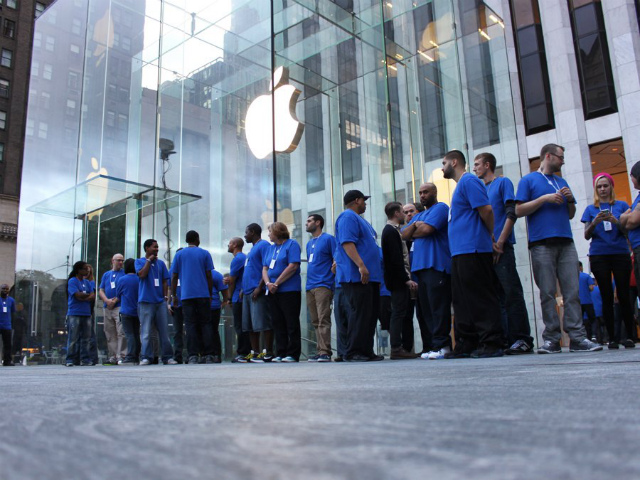 5th-avenue-apple-store-iphone-5-launch
