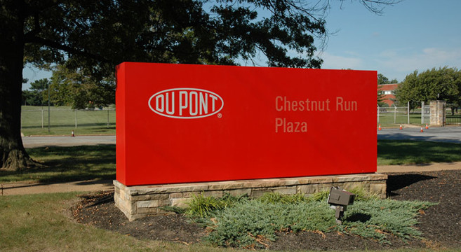 DuPont_Chestnut_Run_Plaza_entrance
